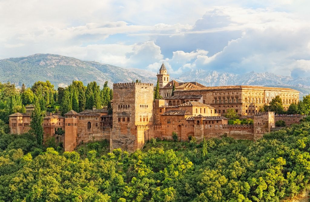 Ancient,Arabic,Fortress,Of,Alhambra,,Granada,,Spain