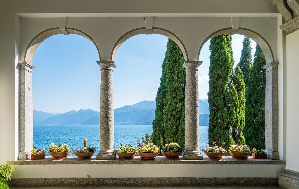 The,Beautiful,Villa,Monastero,In,Varenna,On,A,Sunny,Summer