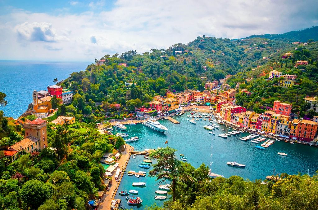Beautiful,Bay,With,Colorful,Houses,In,Portofino,,Liguria,,Italy