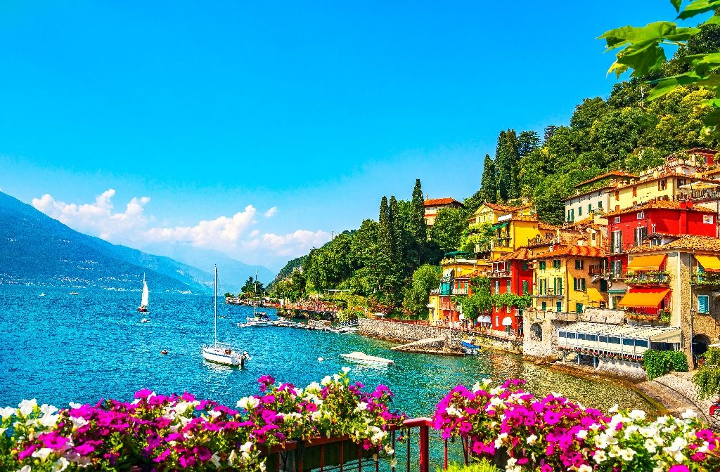 Varenna,Town,In,Como,Lake,District.,Italian,Traditional,Lake,Village.