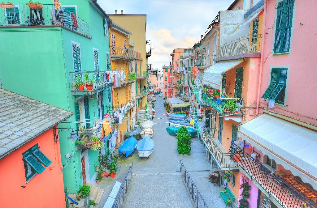 Street,In,A,Traditional,Italian,Village,Manarola,(cinque,Terre,,Italy)