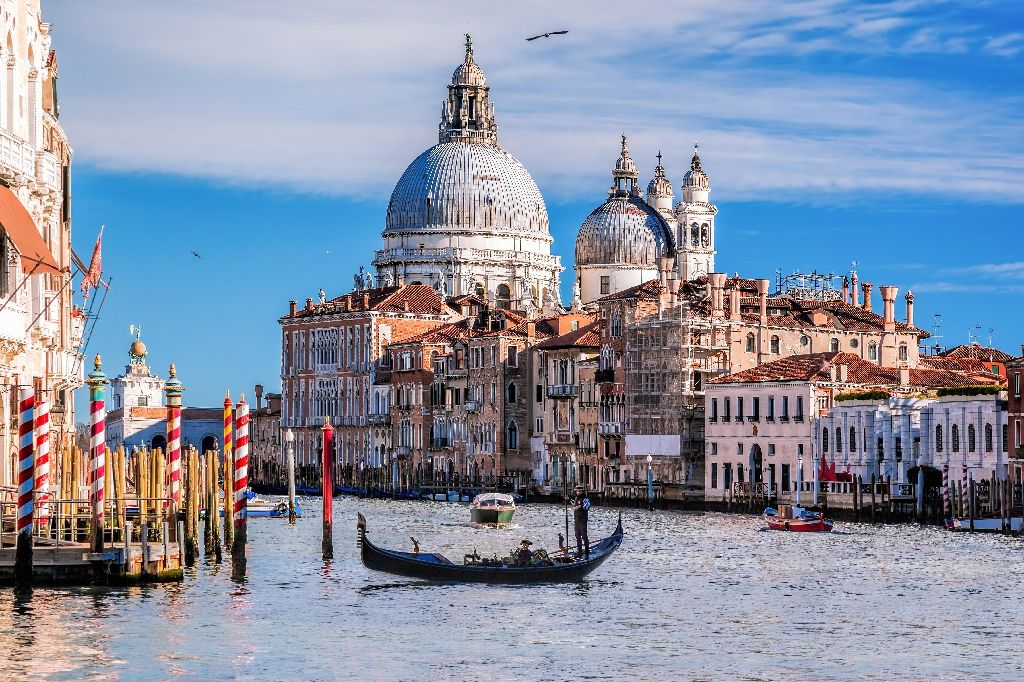 Grand,Canal,With,Gondola,In,Venice,,Italy