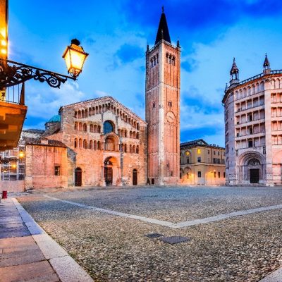 Parma,,Italy,-,Piazza,Del,Duomo,With,The,Cathedral,And