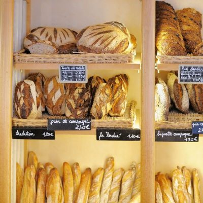 Freshly,Baked,Gourmet,Breads,For,Sale,In,French,Bakery