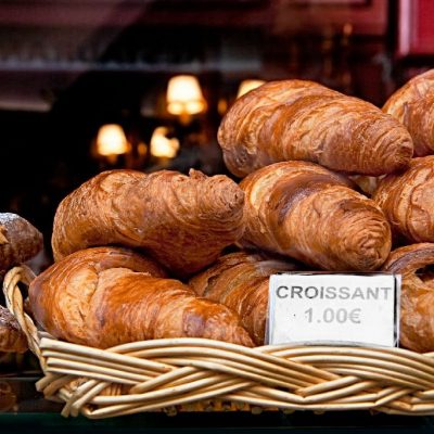 Croissant,-,This,Is,The,Daily,Breakfast,In,Paris.,Latin